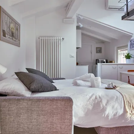 Apartment Essential By Tss' - Downtown, Wifi, Quiet Trento