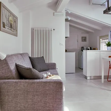 Essential By Tss' - Downtown, Wifi, Quiet Trento