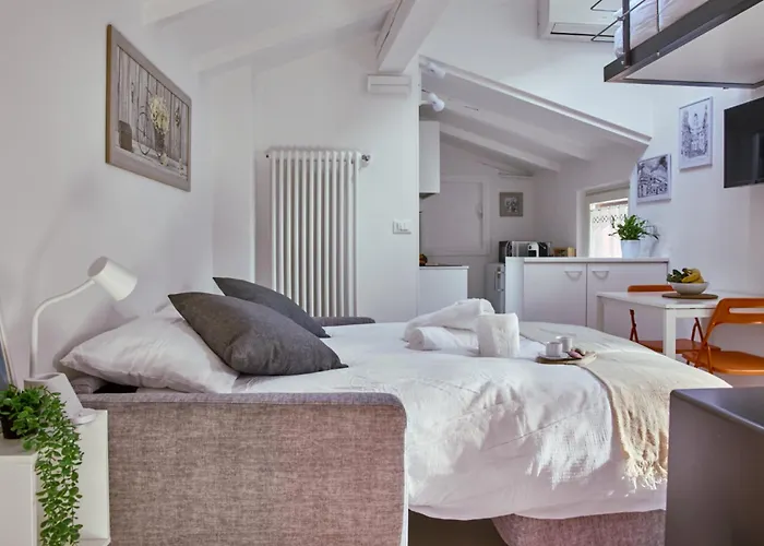 Apartment Essential By Tss' - Downtown, Wifi, Quiet Trento