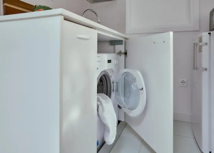 Apartment Essential By Tss' - Downtown, Wifi, Quiet