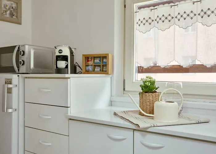 Essential By Tss' - Downtown, Wifi, Quiet Apartment *